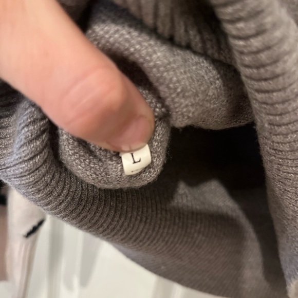 Women's Long Sleeve Crew Neck  Animal Leopard Print Knit Pullover Sweater Gray - Picture 5 of 5